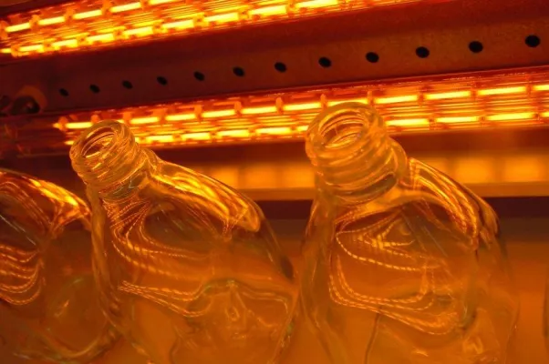 Twin tube infrared heating element